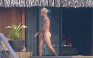 Justin Bieber completamente desnudo en unas fotografías que han 