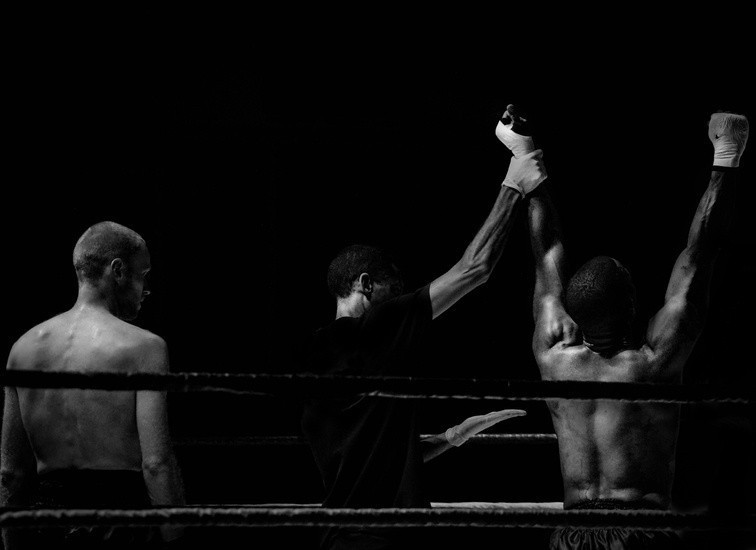 Tendrás que enfrentarte a tus miedos, a las dudas y al fracaso. Se firme, y persevera. Nadie alcanzo el éxito sin pasar por dificultades.